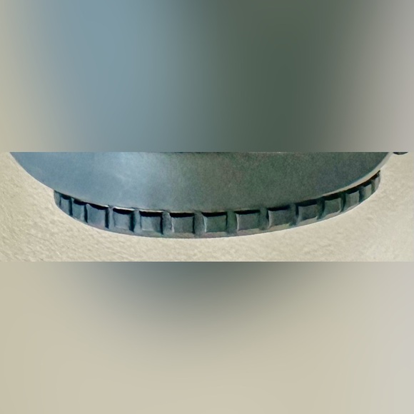 TM & DC Comics Shield Warner Bros. Entertainment INC Batman Watch ~New~ - Picture 12 of 14